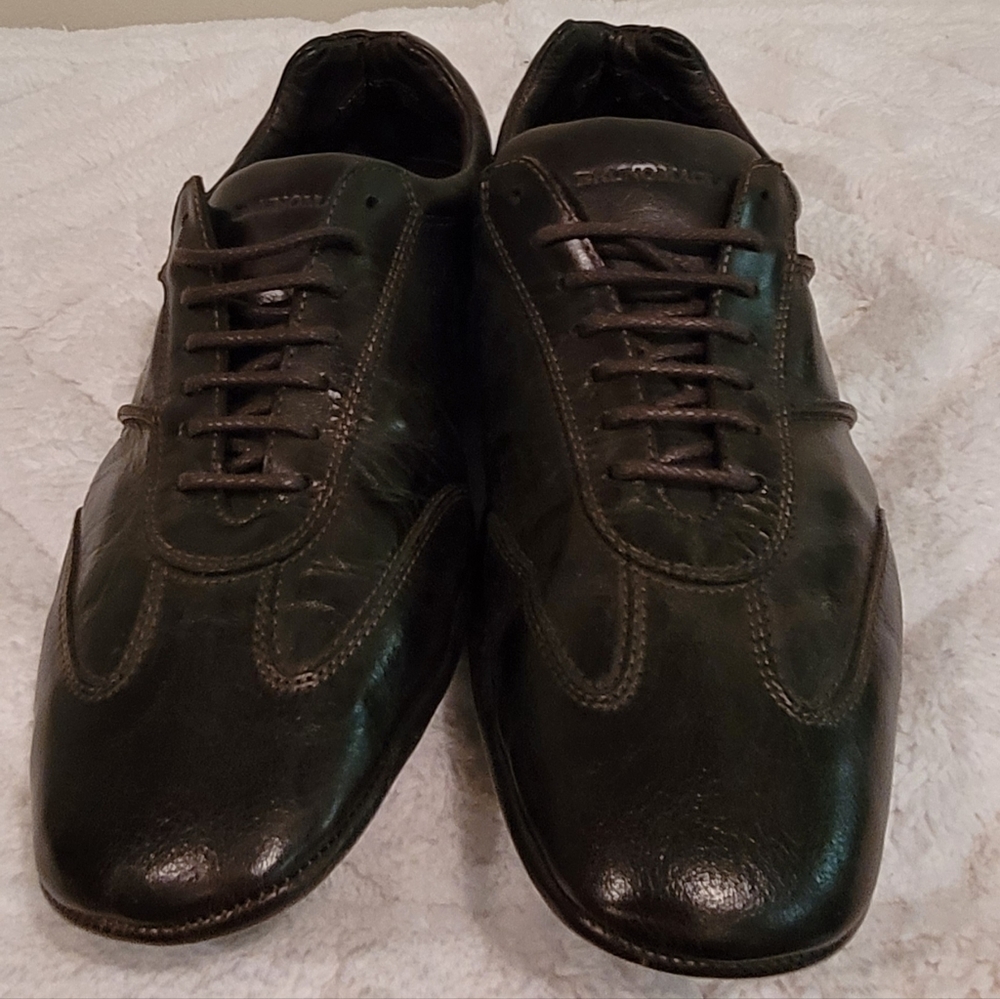 New Bruno Magli men's leather Sneakers